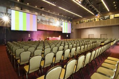 Kongress in Budapest - Hotel Europa Kongresszentrum in Budapest - Großer Konferenzsaal, Congress Center - Europa Hotel - Europa Hotels Congress Center Budapest - Superior - Aparthotel Europa