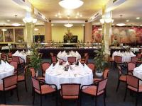 Restaurant mit ungarischen und internationalen Spezialitäten im Grand Hotel Hungaria Budapest - Hotelreservierung Budapest