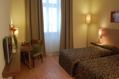 Elegantes Hotelzimmer im Zentrum von Budapest - Doppelzimmer im Hotel Bristol - ✔️ Hotel Bristol Budapest - 4 Sterne Zentrum Hotel in Budapest