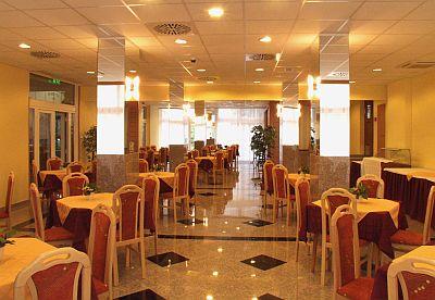 Restaurant im Hotel Zuglo in Budapest - 3-Sterne-Hotel in Budapest - ✔️ Hotel Zuglo*** Budapest - Hotel im grünen Zone von Budapest