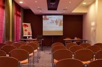 Moderner Konferenzraum in Budapest im Hotel Ibis