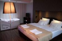 Hotelzimmer mit Jacuzzi für eine romantische Wochenende