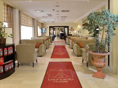 Lobby im Leonardo Budapest Hotel, in der Nähe des Zentrums - Leonardo Hotel**** Budapest - günstiges 4-Sterne-Hotel in der Nähe des Grossen Ringes und der Petöfi Brücke