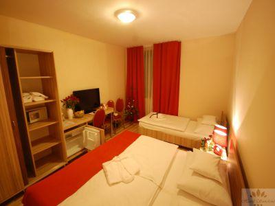 Schönes und ruhiges Zimmer von Hotel Sunshine mit günstigen Preisen, in der Nähe von Koki - Hotel Sunshine Budapest - billiges Hotel unweit von der Kobanya-Kispest Metrohaltestelle in Budapest