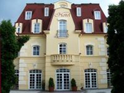 Hotel Walzer Budapest, in Buda nah zum Park Mom und zum Südbahnhof  zum Sonderpreis - ✔️ Hotel Walzer*** Budapest - Hotelzimmer zum Sonderpreis in Hotel Walzer Budapest